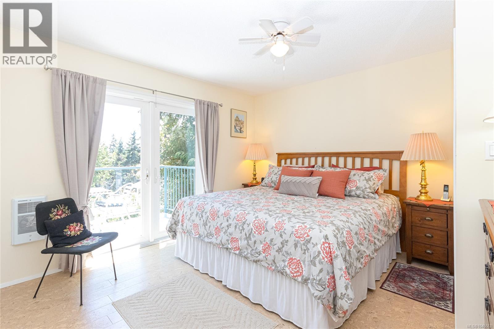 10885 Boas Rd, North Saanich
