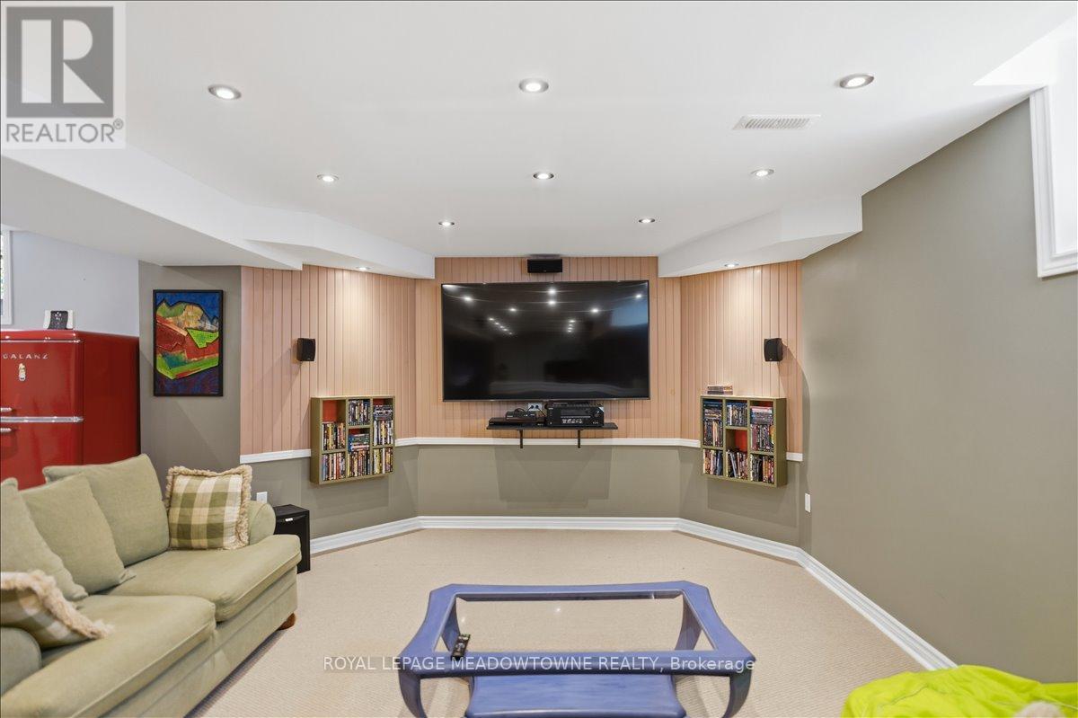3 ST PHILIP COURT - 31