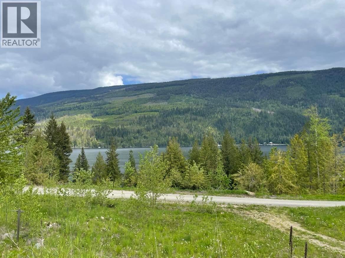 7540 RUSSEL CREEK FOREST SERVICE Road Unit# 68, Barriere