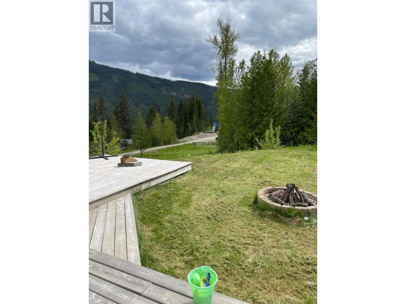 7540 RUSSEL CREEK FOREST SERVICE Road Unit# 68, Barriere