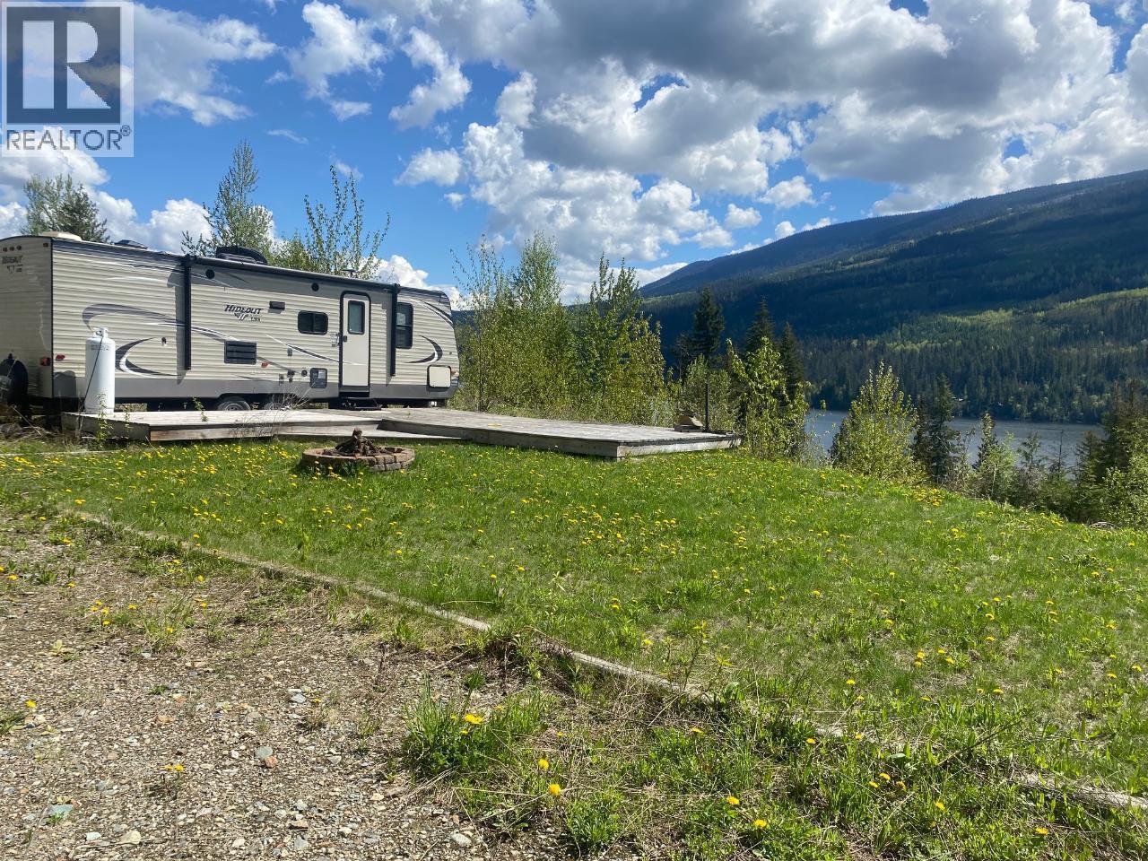 7540 RUSSEL CREEK FOREST SERVICE Road Unit# 68, Barriere