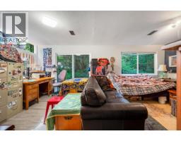5261 Cliffridge Avenue, North Vancouver, BC V7R3V2 Photo 9