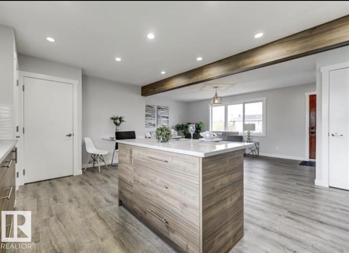 13907 88 ST NW - 4