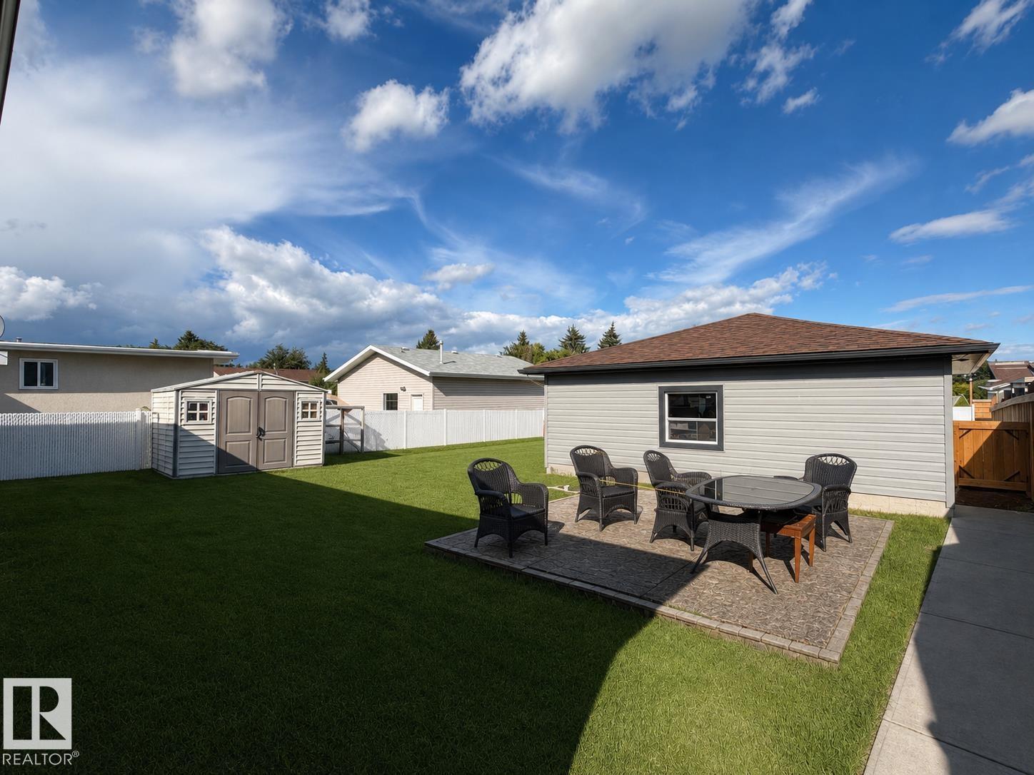 13907 88 ST NW - 16