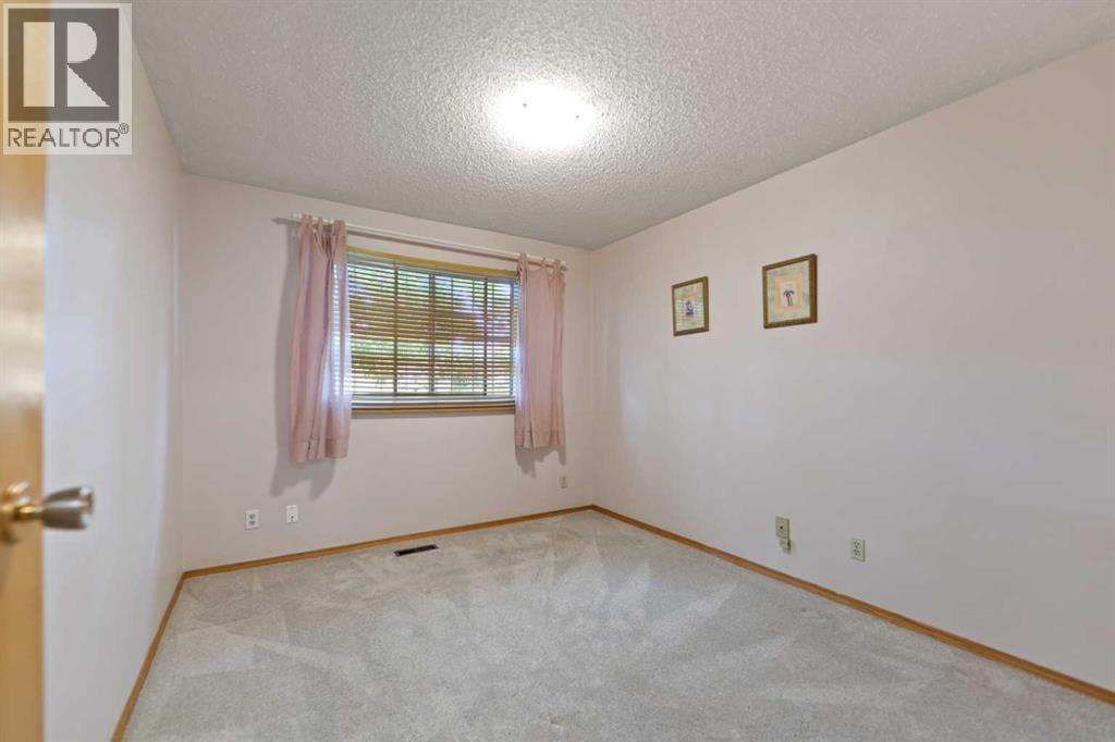 4519 26 Avenue SE — photo 15
