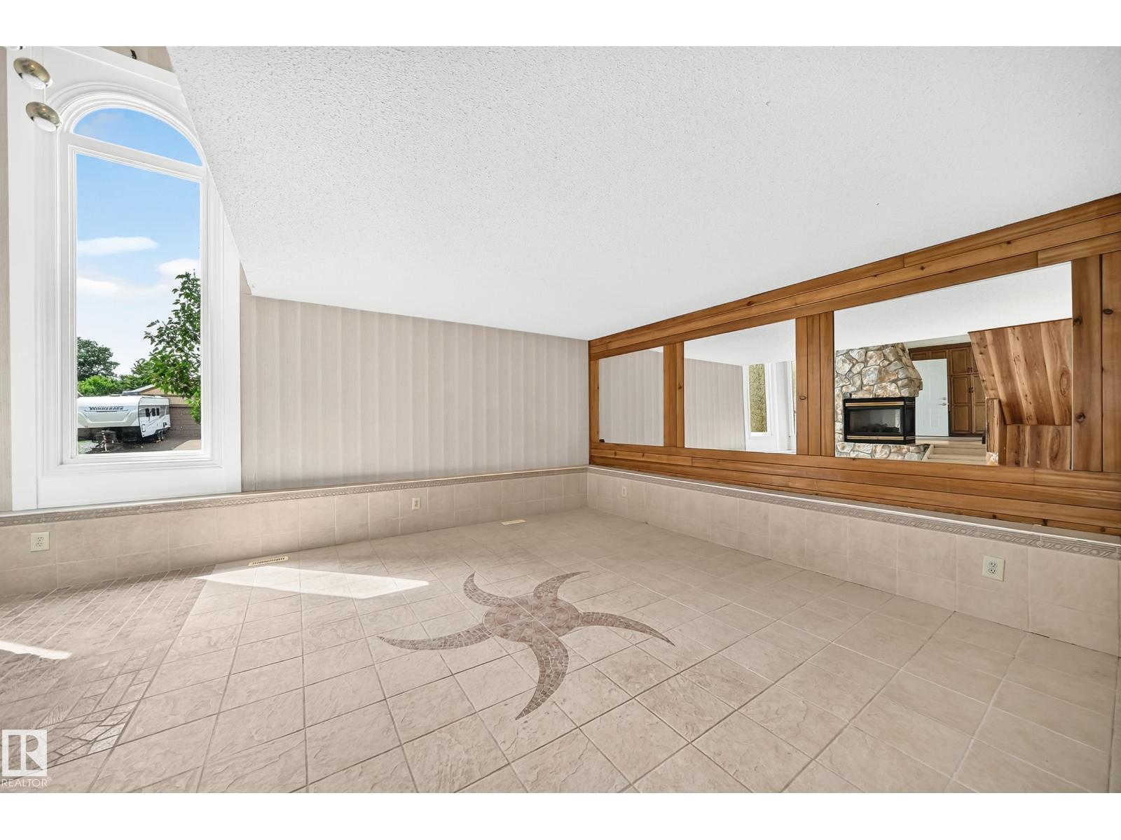 18636 71 AV NW — photo 25