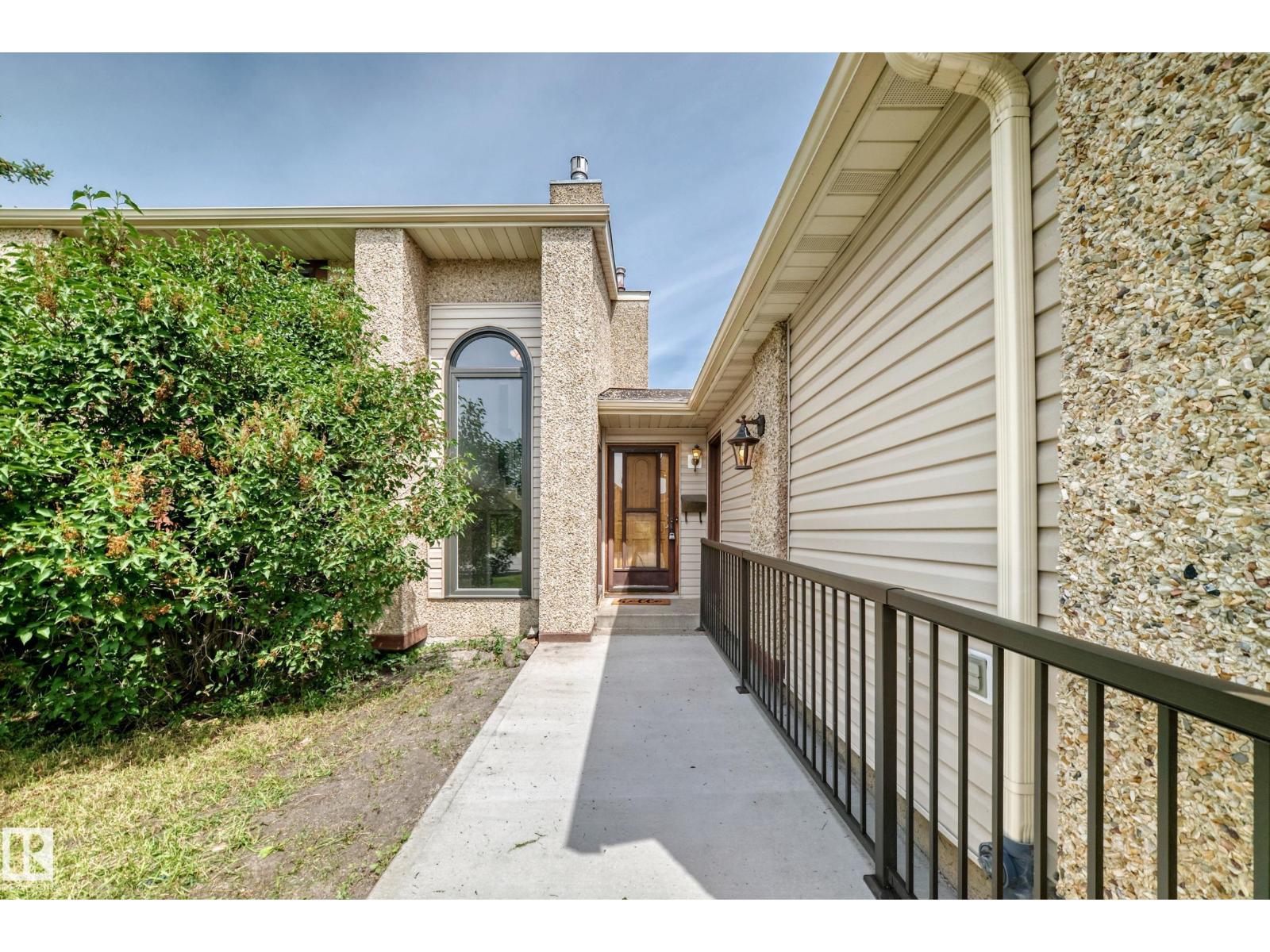 18636 71 AV NW - photo 4