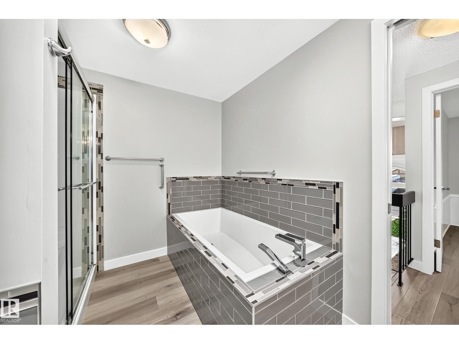 18636 71 AV NW — photo 45