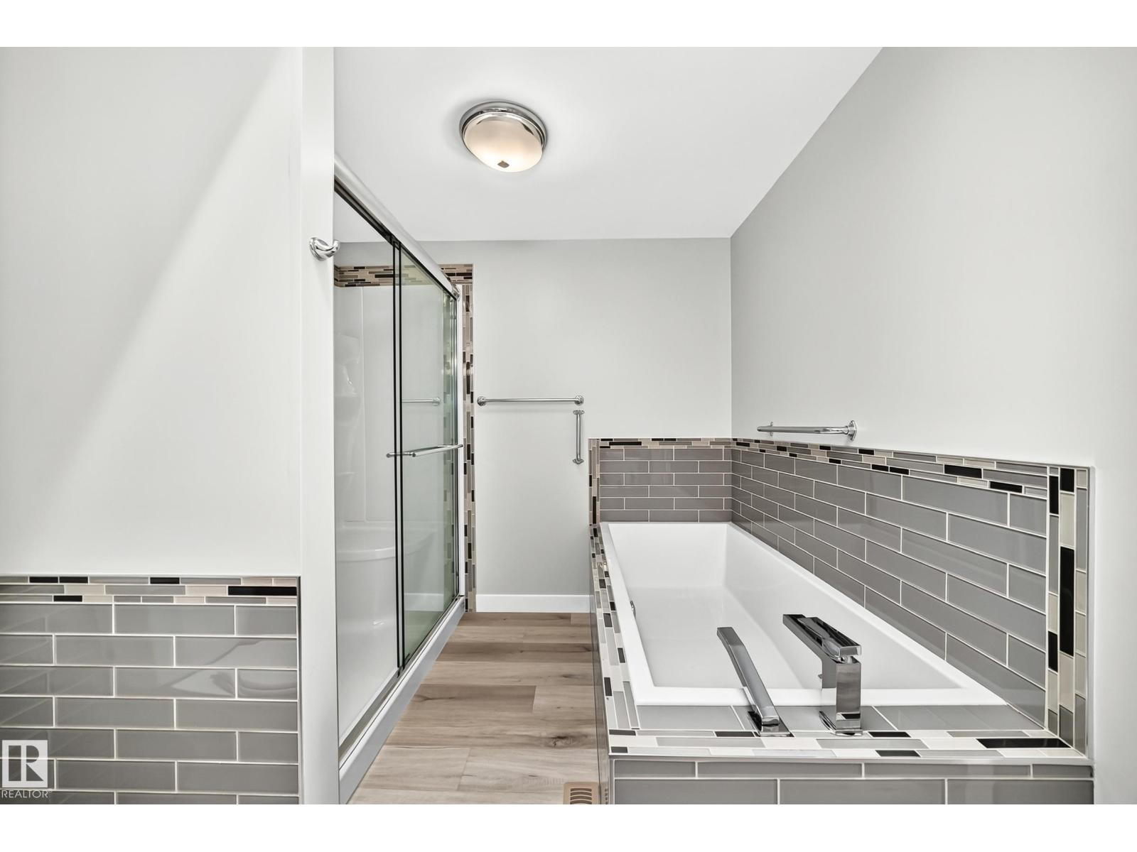 18636 71 AV NW — photo 47