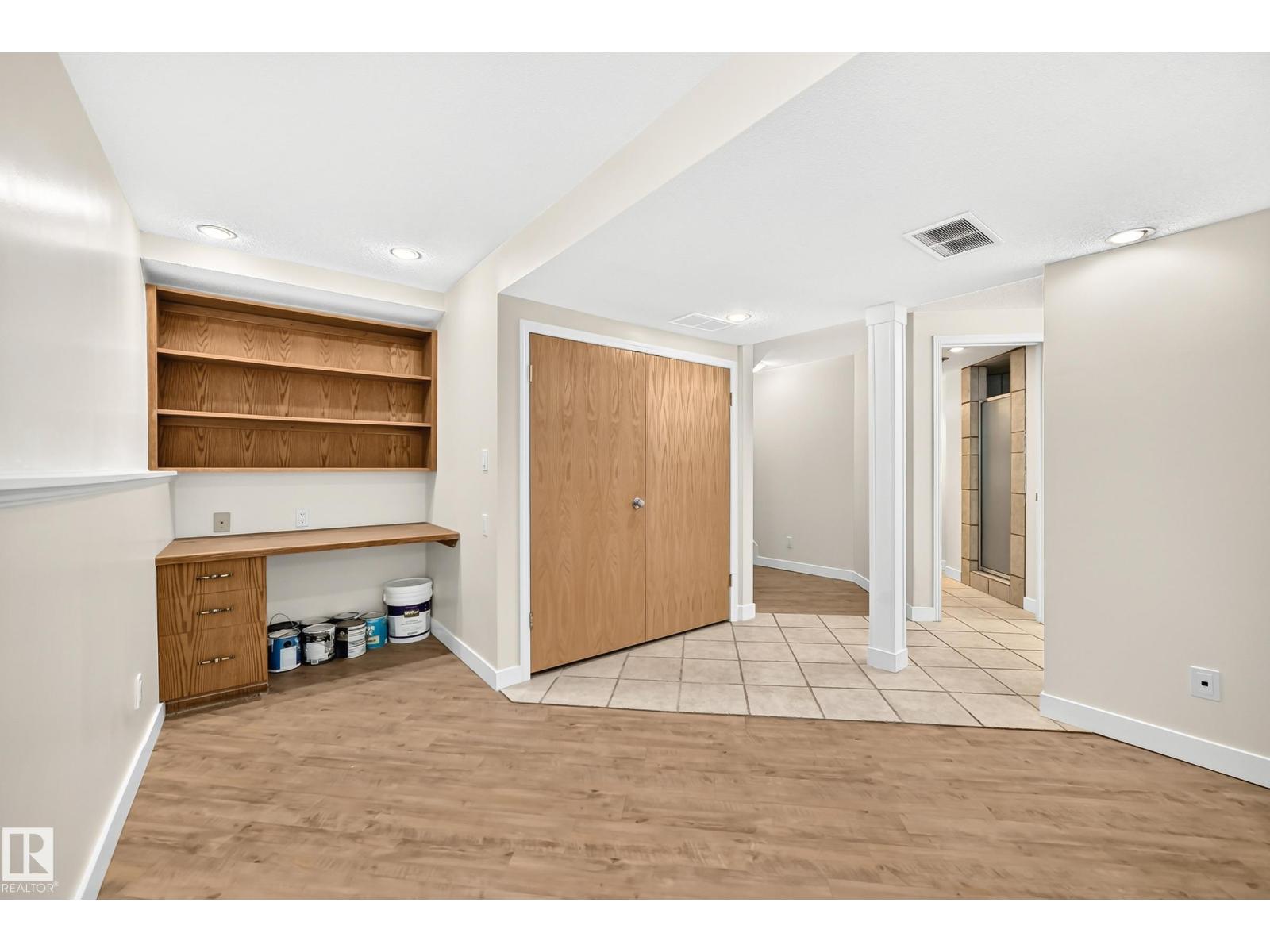 18636 71 AV NW — photo 52