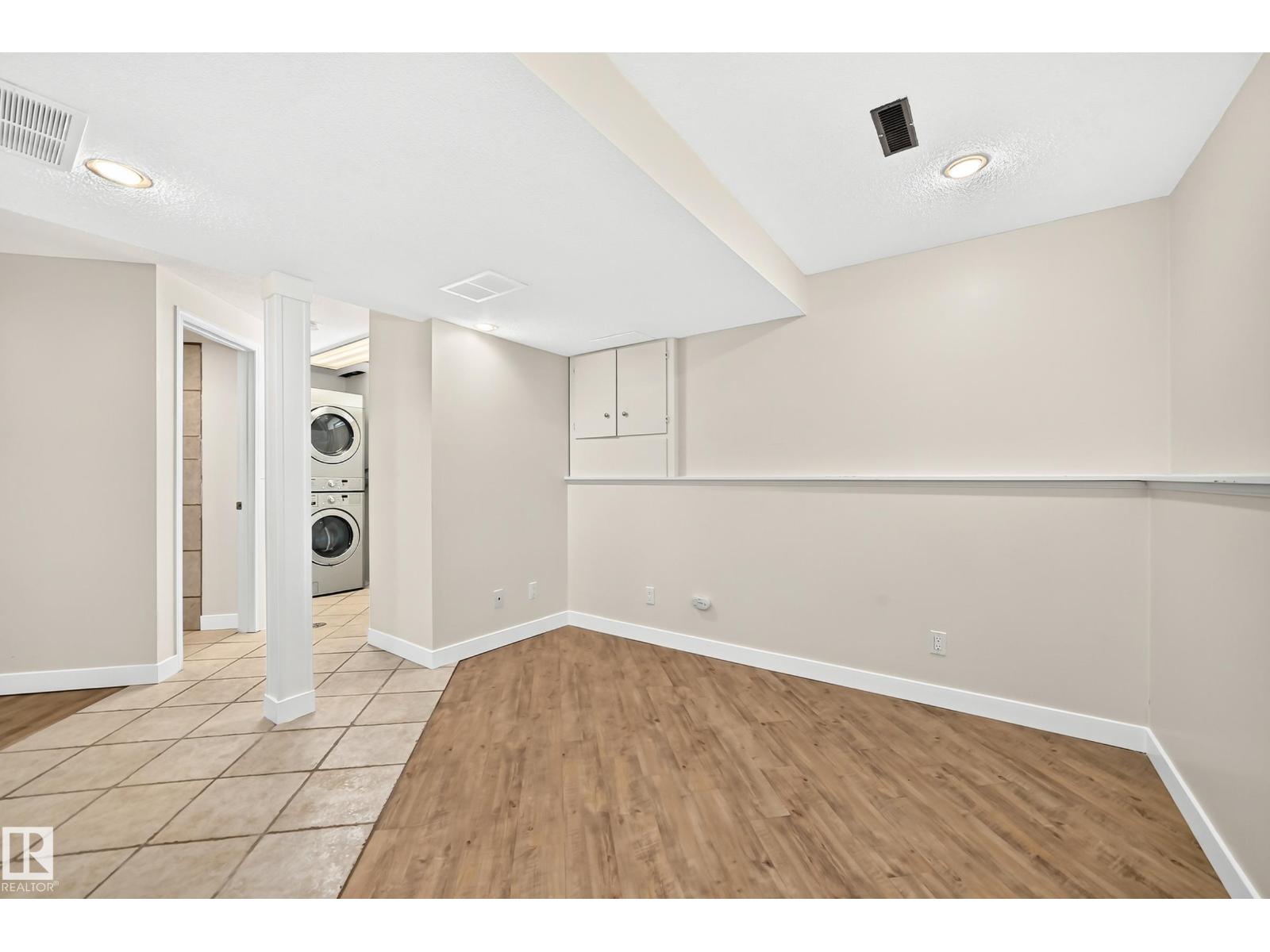 18636 71 AV NW — photo 53