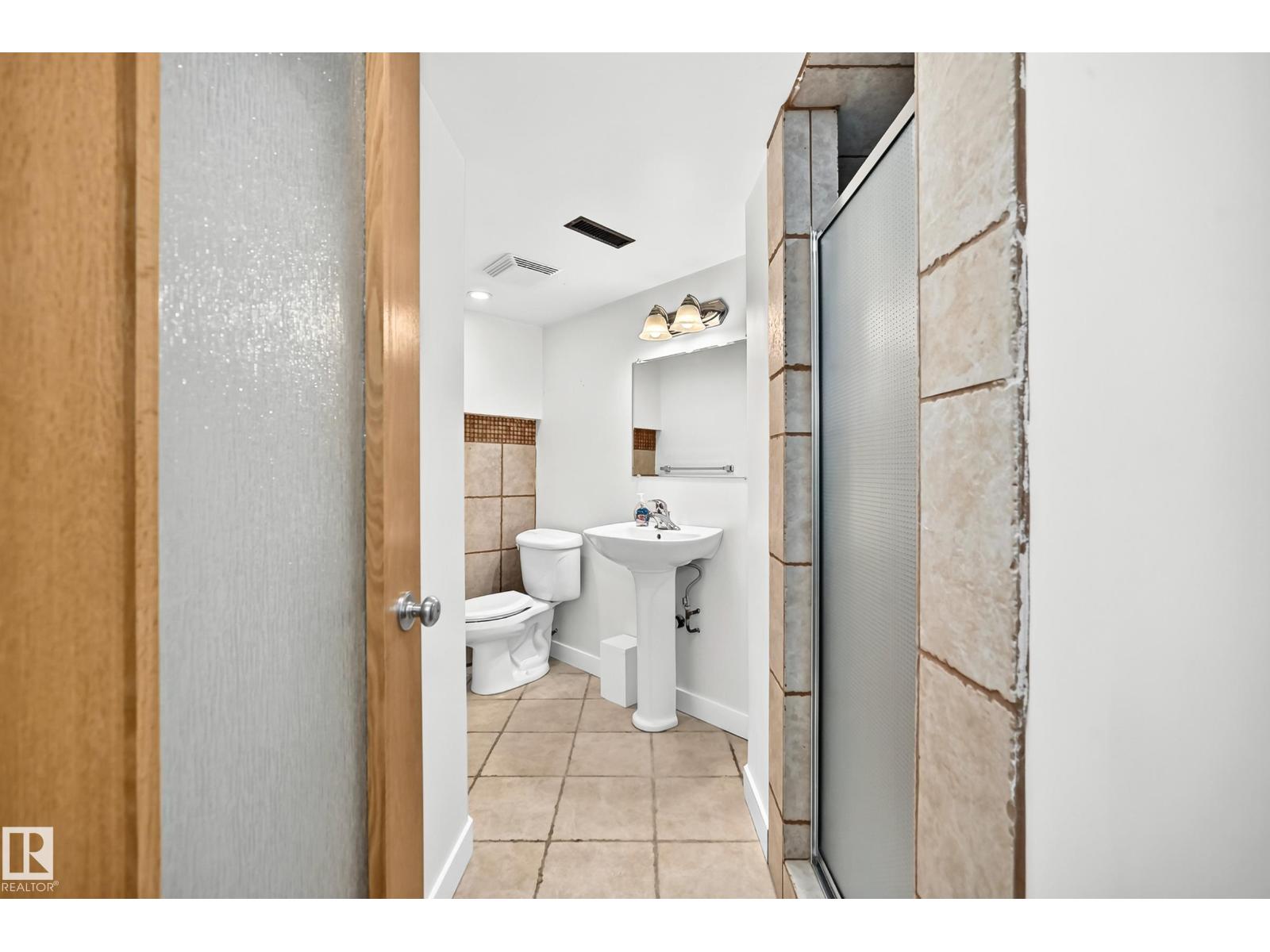 18636 71 AV NW — photo 56