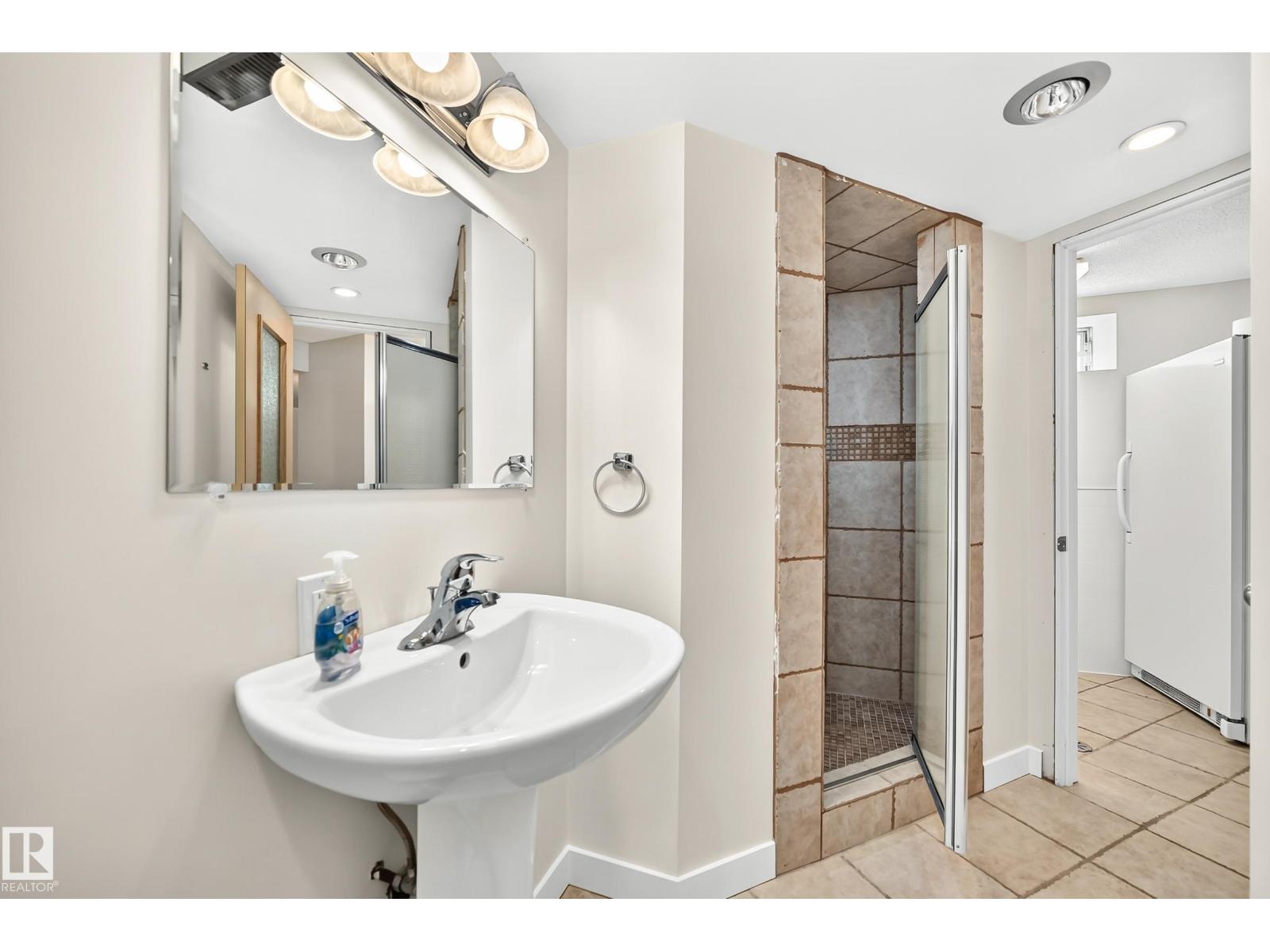 18636 71 AV NW — photo 58