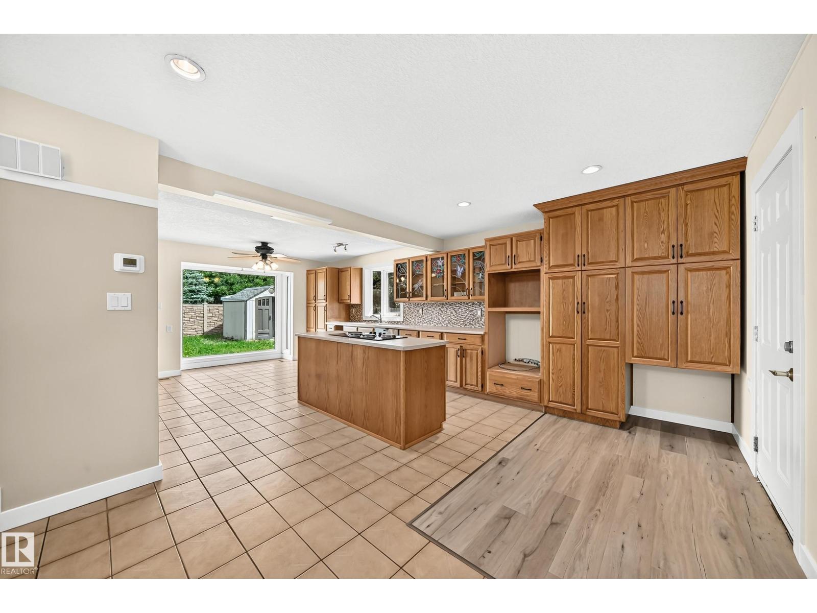 18636 71 AV NW — photo 7
