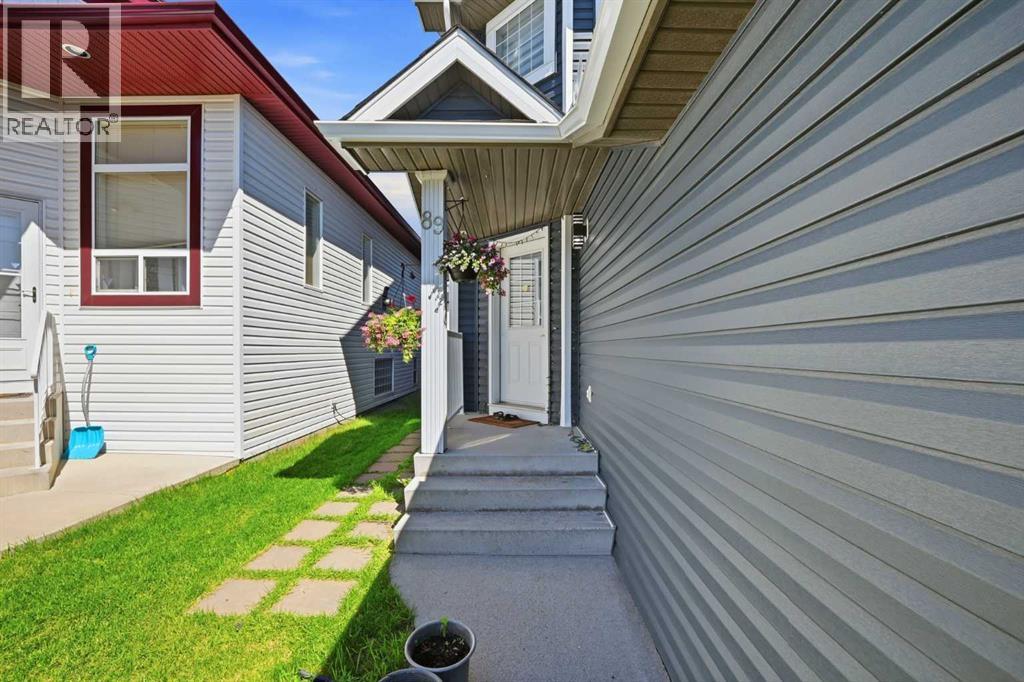 89 Saddlehorn Close NE - photo 2