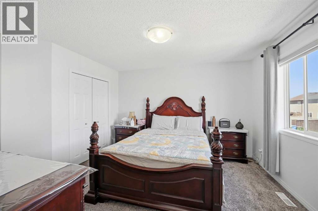 89 Saddlehorn Close NE — photo 28