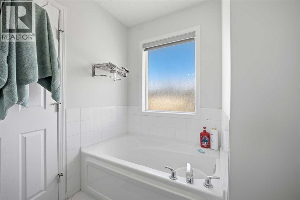 89 Saddlehorn Close NE — photo 32