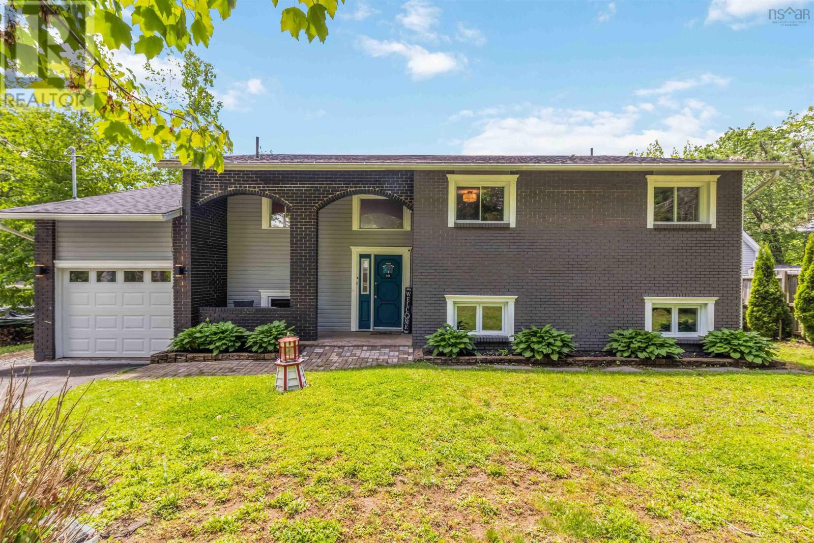 Property photo of 601 Lakeview Avenue