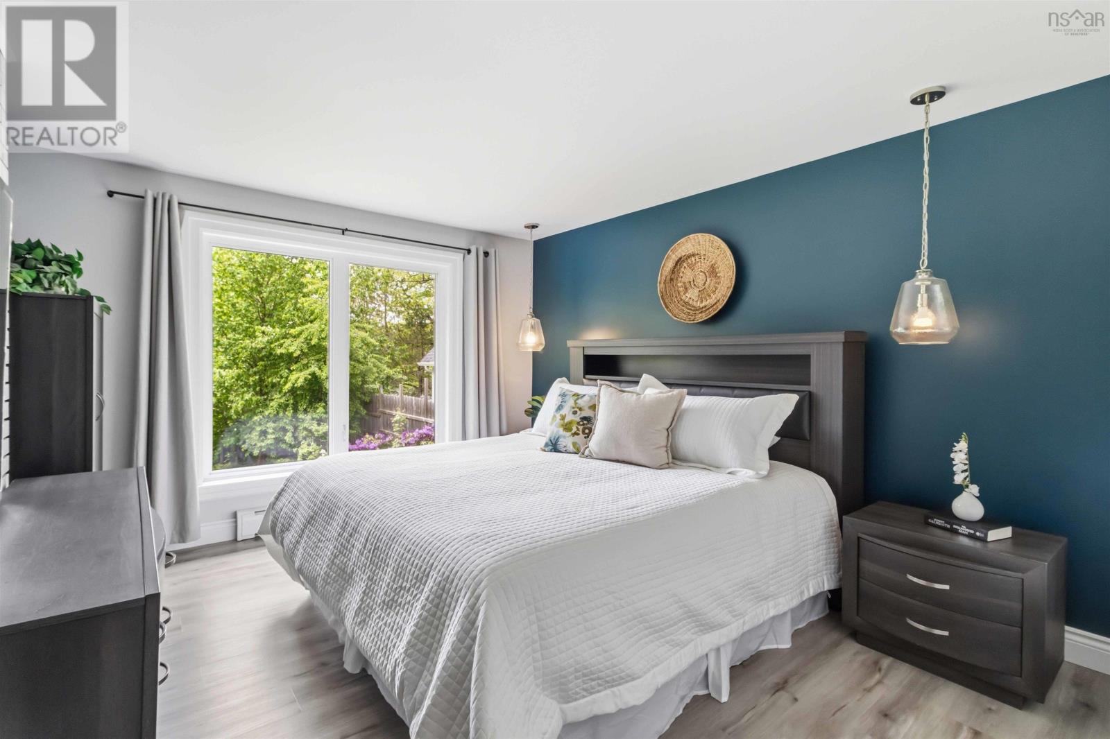 Property 21 of 50 of 601 Lakeview Avenue