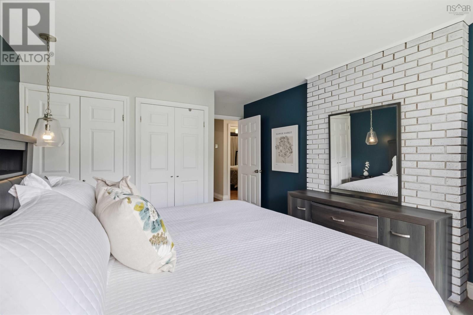 Property 23 of 50 of 601 Lakeview Avenue