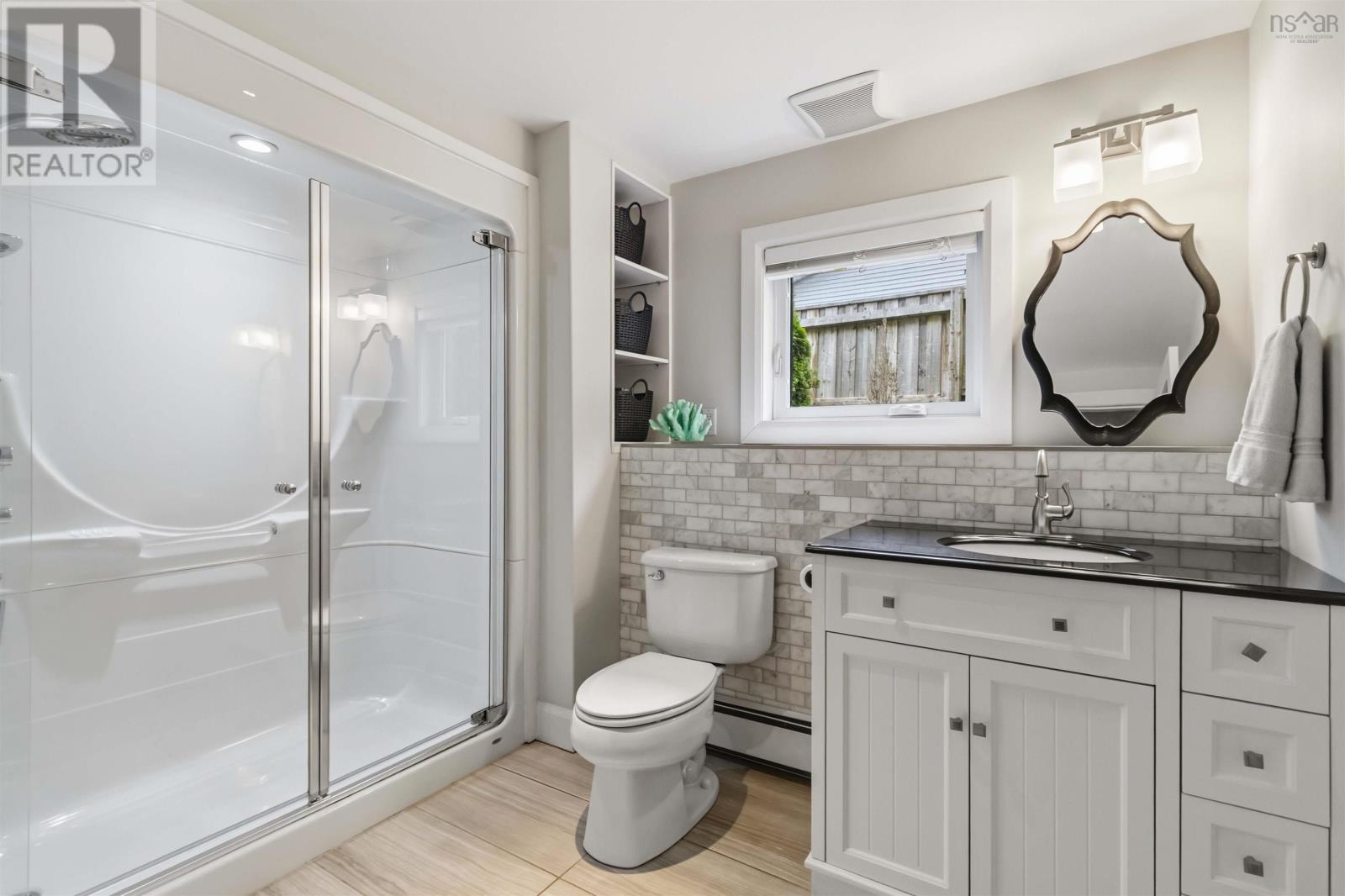 Property 34 of 50 of 601 Lakeview Avenue