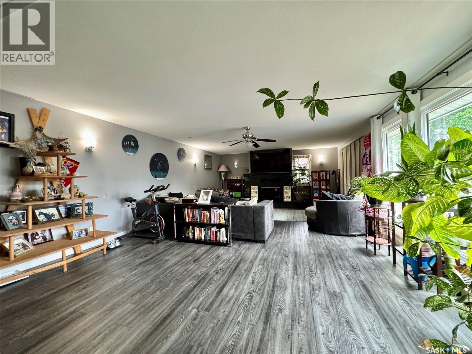 19 Logan CRESCENT W — photo 14