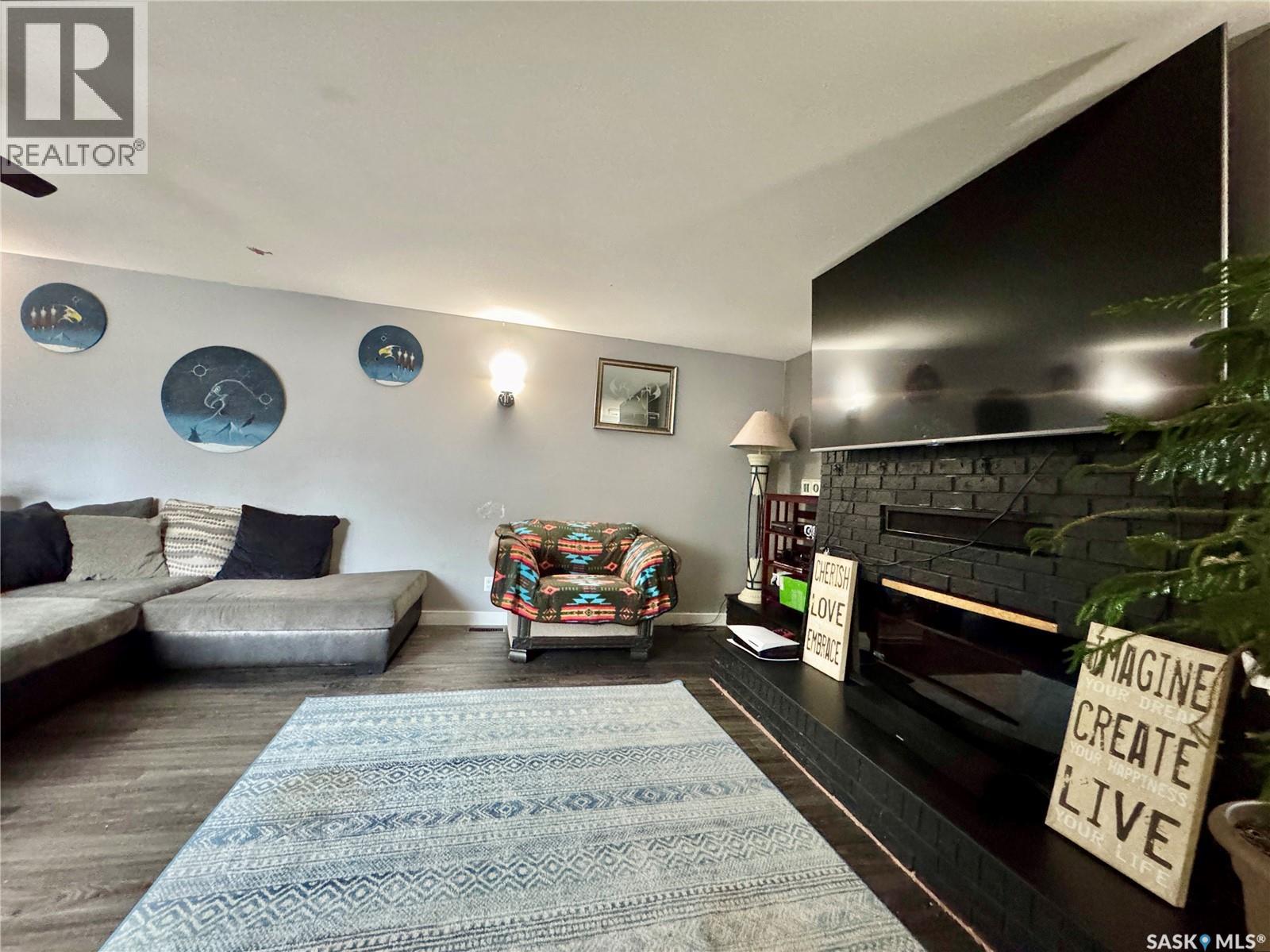 19 Logan CRESCENT W — photo 18