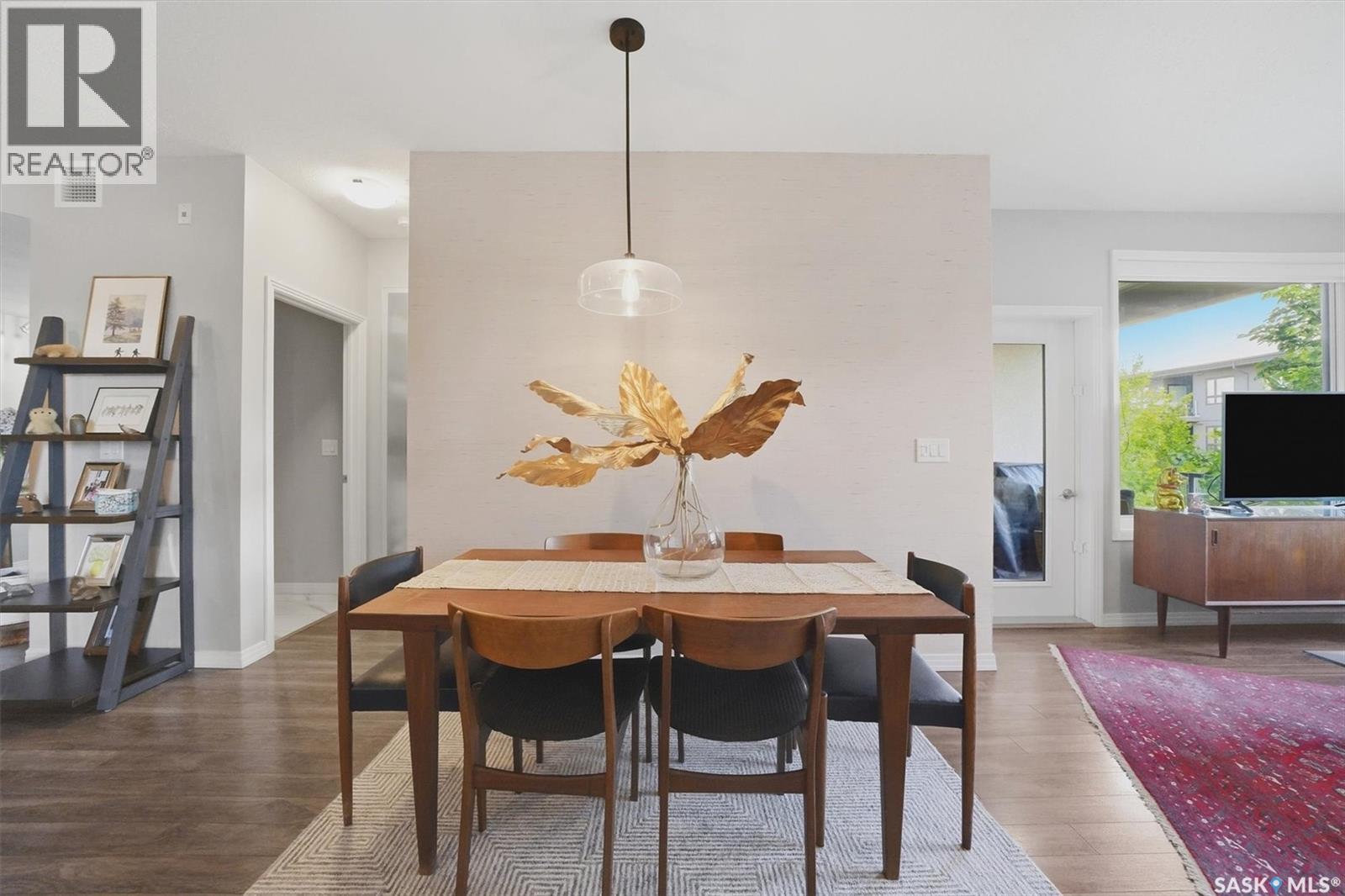 222 235 Evergreen SQUARE — photo 11
