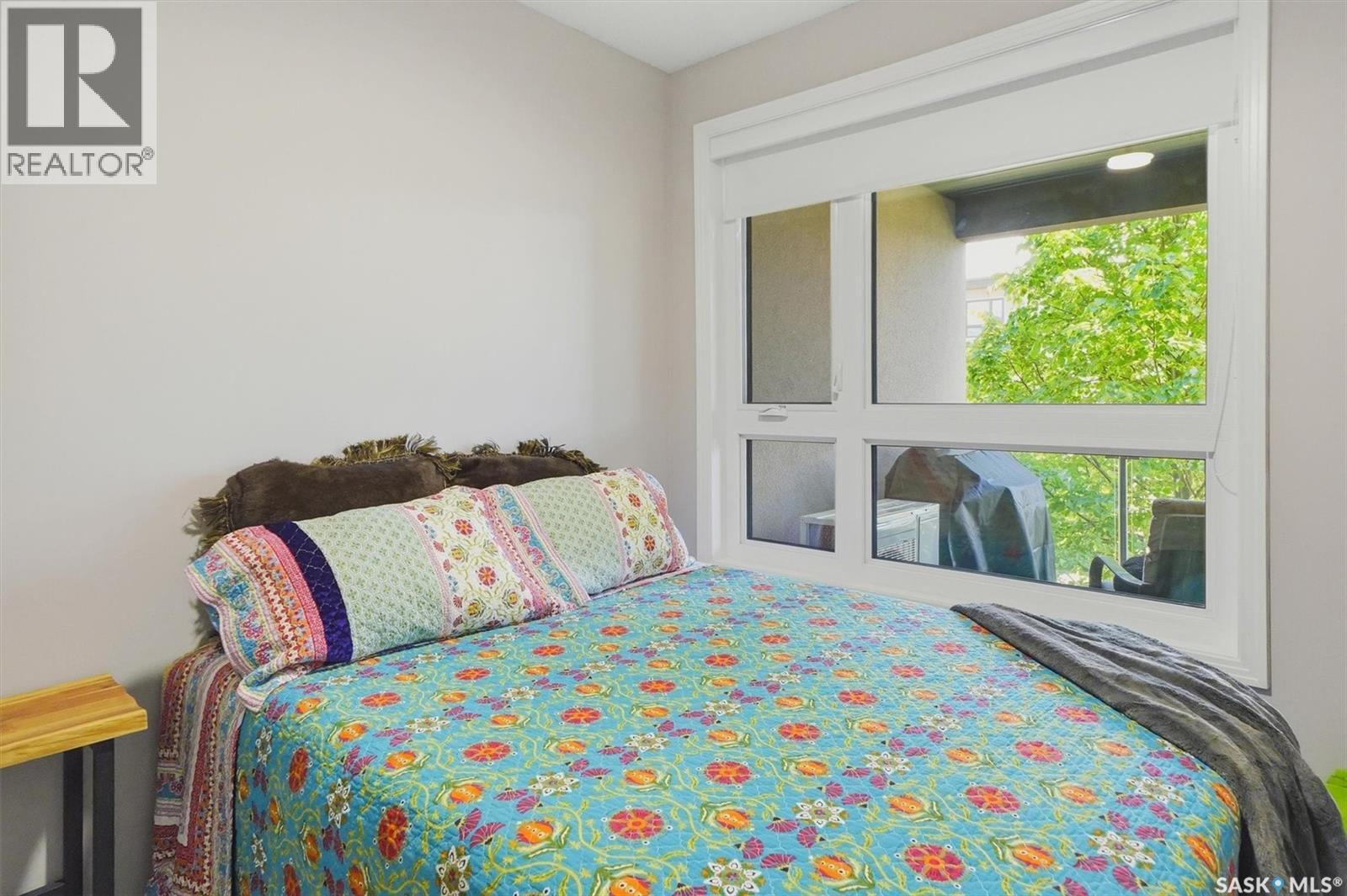 222 235 Evergreen SQUARE — photo 23