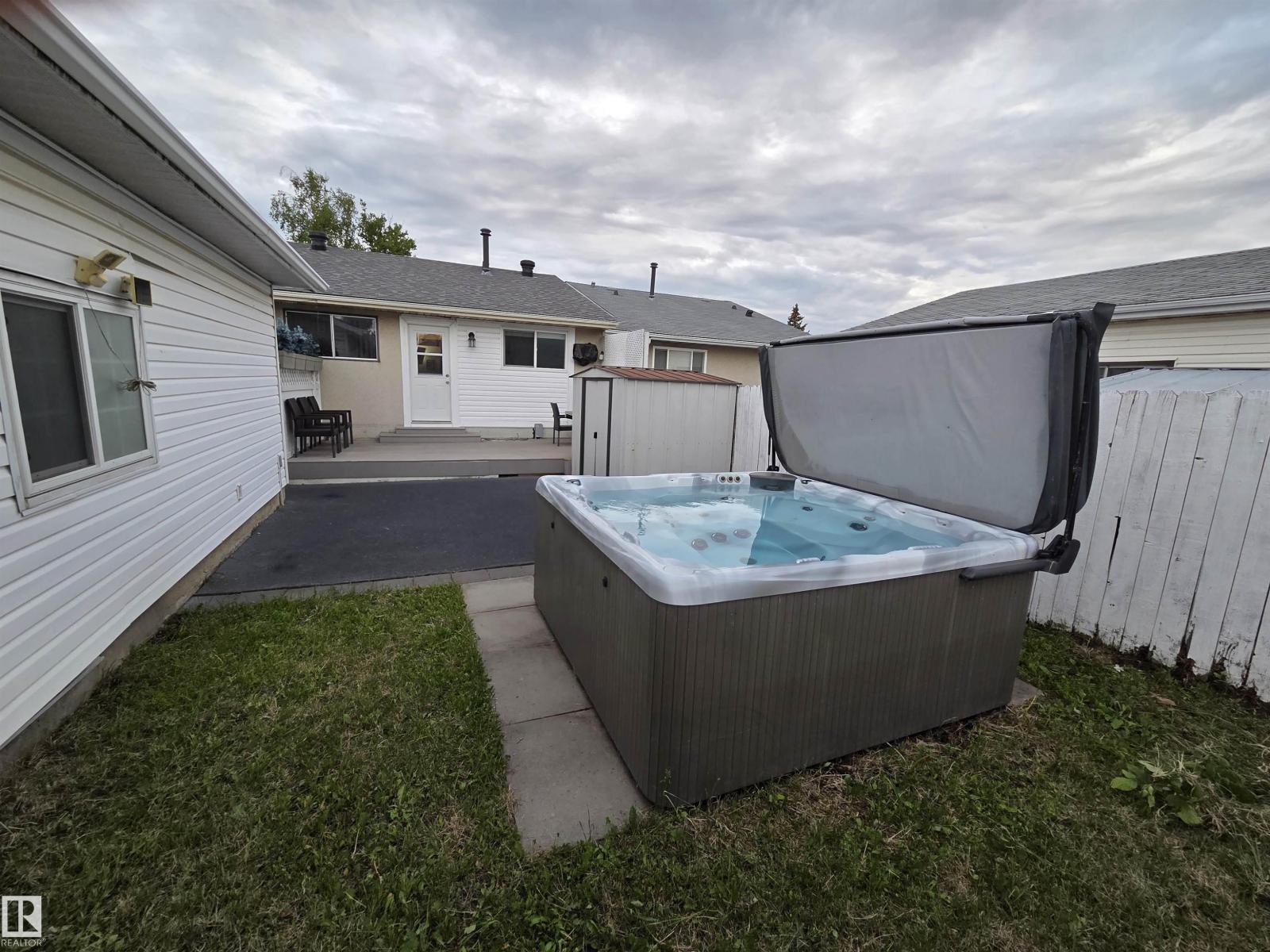 2514 149 AV NW - 49