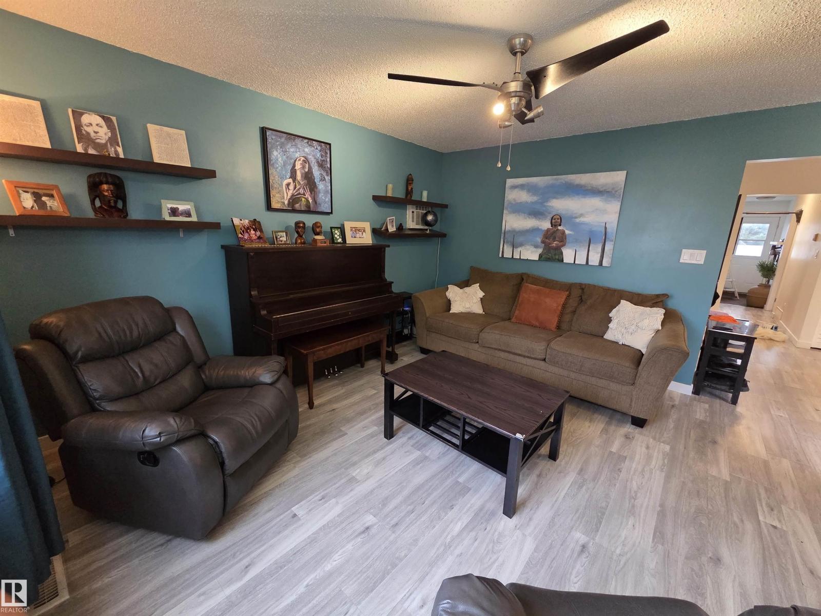 2514 149 AV NW - 3