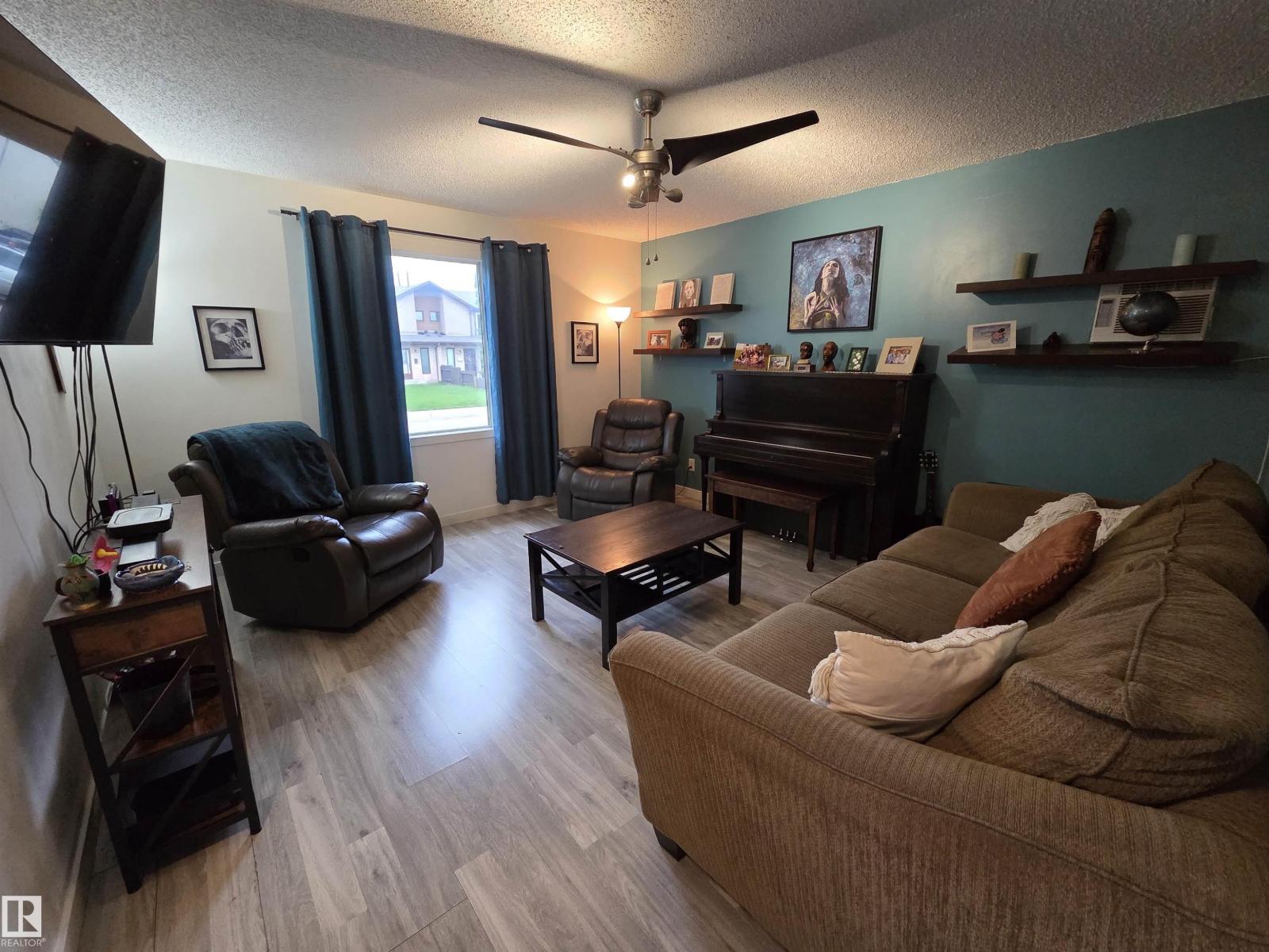 2514 149 AV NW - 5
