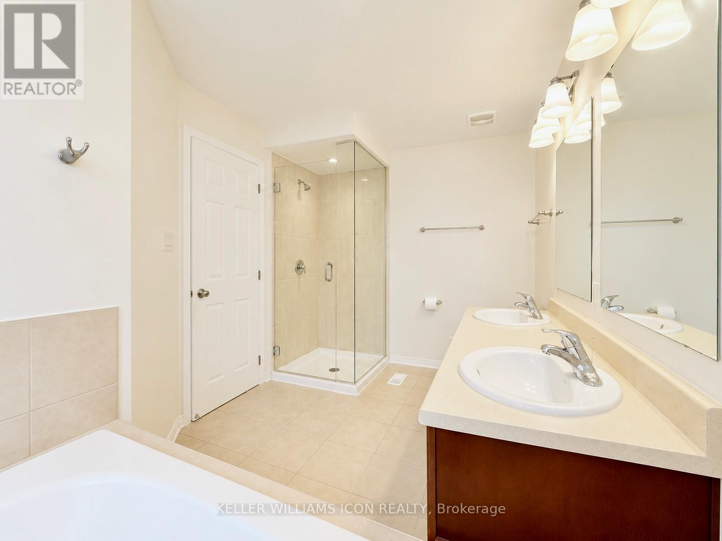 3 Bed, 3 Bath House for Rent in Ottawa – 170 LARAMIE CRESCENT, Ottawa – MLS# X13465300 - Image 16