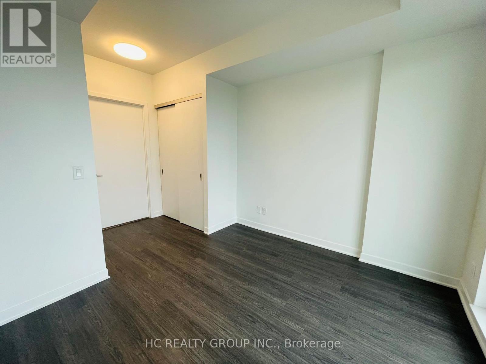 #708 185 ALBERTA AVENUE - 15