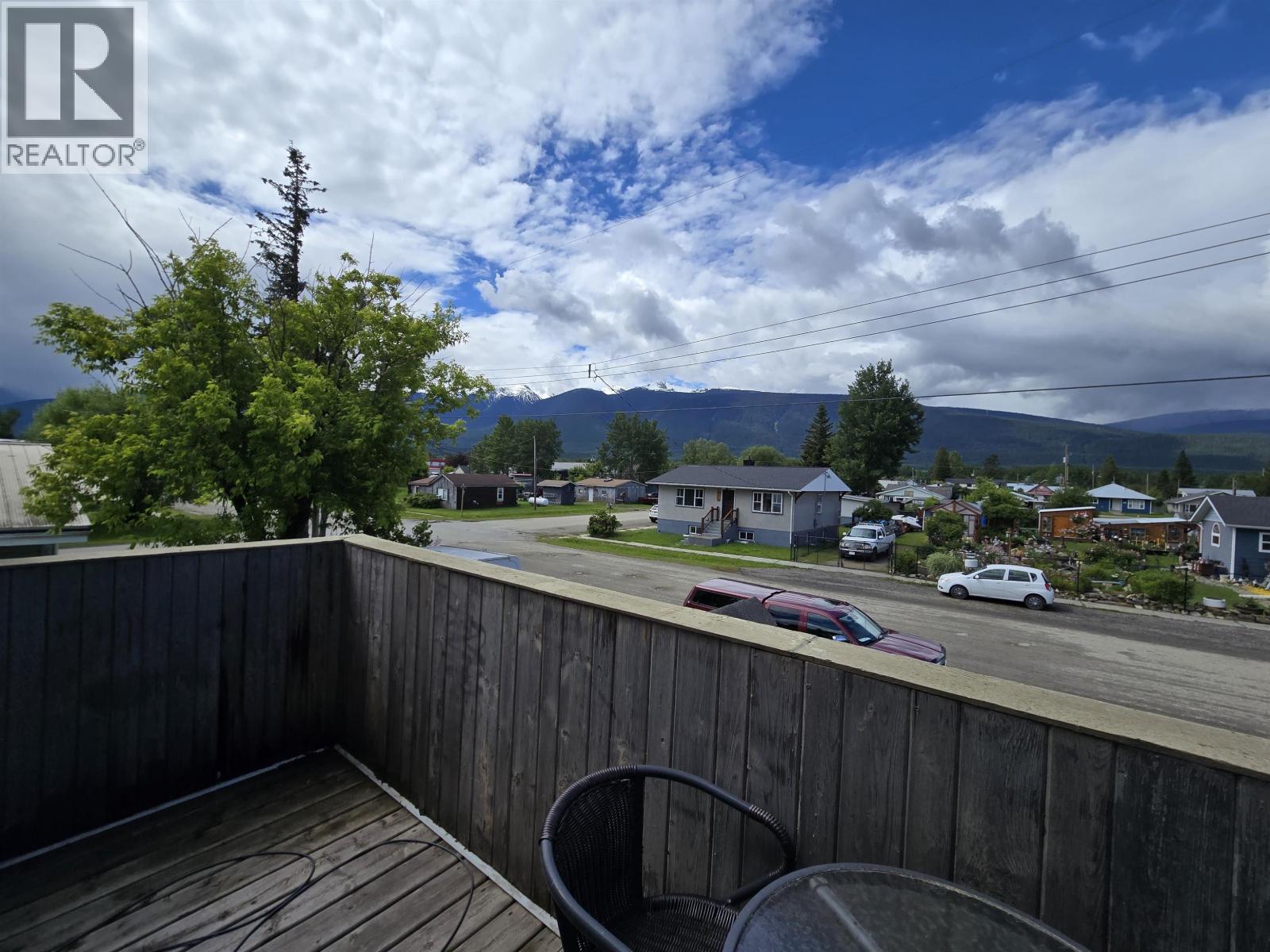 886 4TH AVENUE - 14