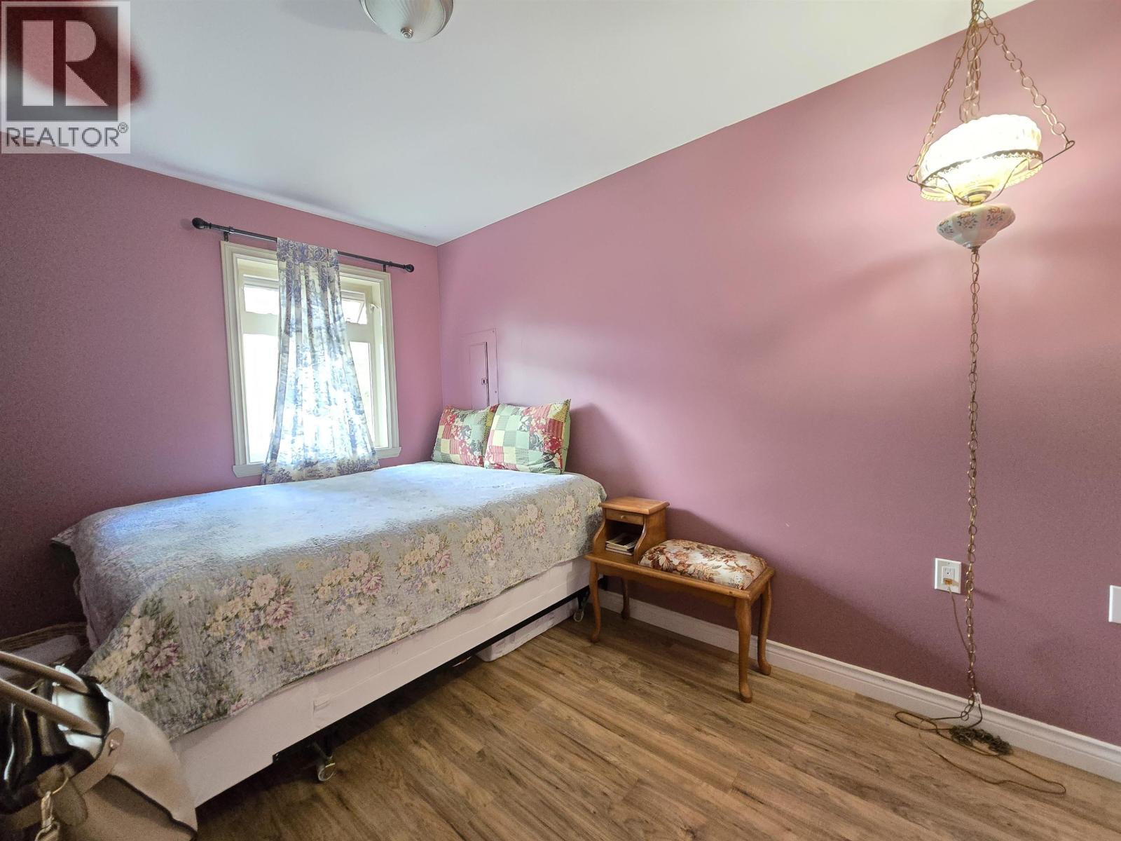 886 4TH AVENUE - 9