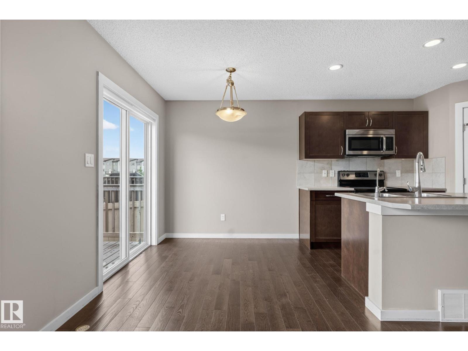 626 42 AV NW - 11