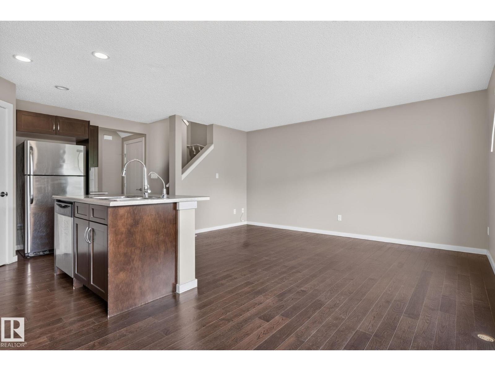 626 42 AV NW - 12