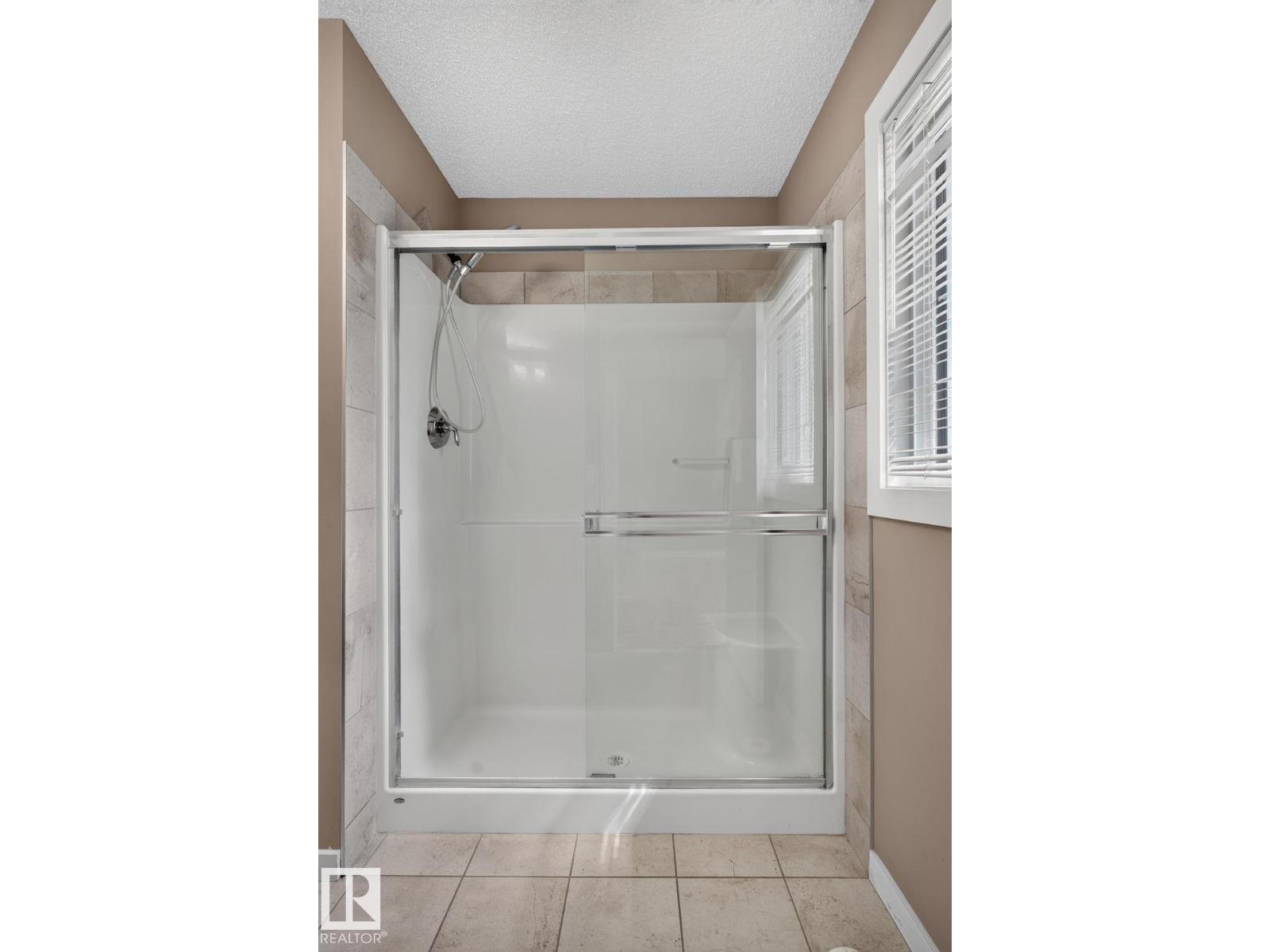 626 42 AV NW - 20
