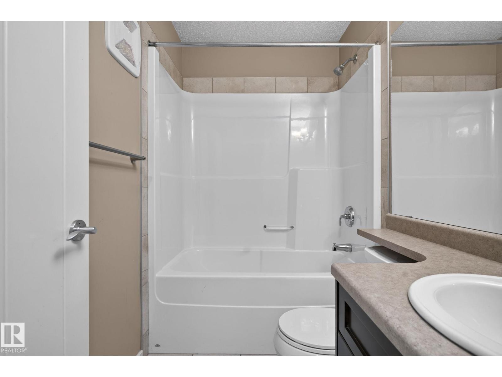 626 42 AV NW - 24