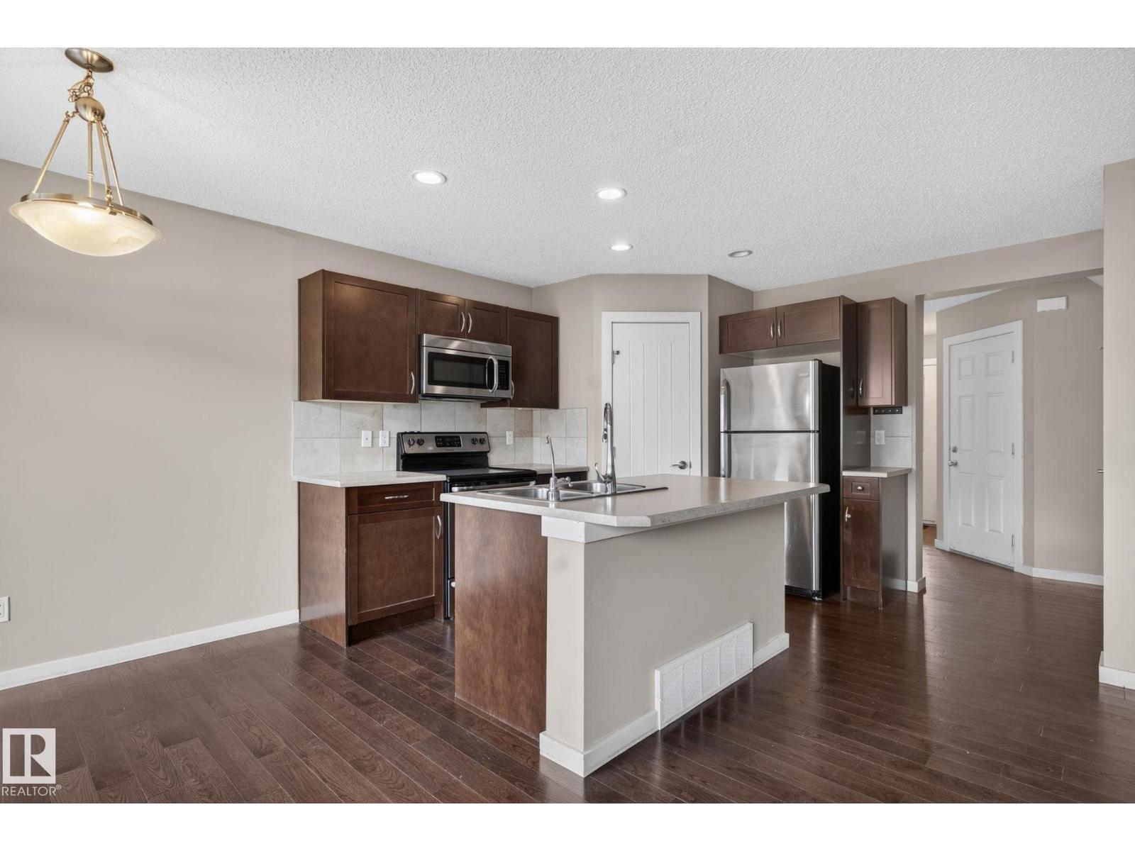 626 42 AV NW - 8