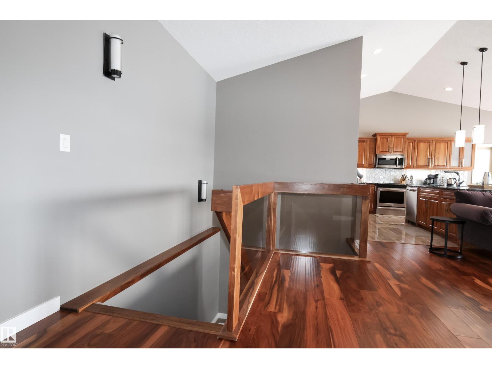 10508 103 AV — photo 27