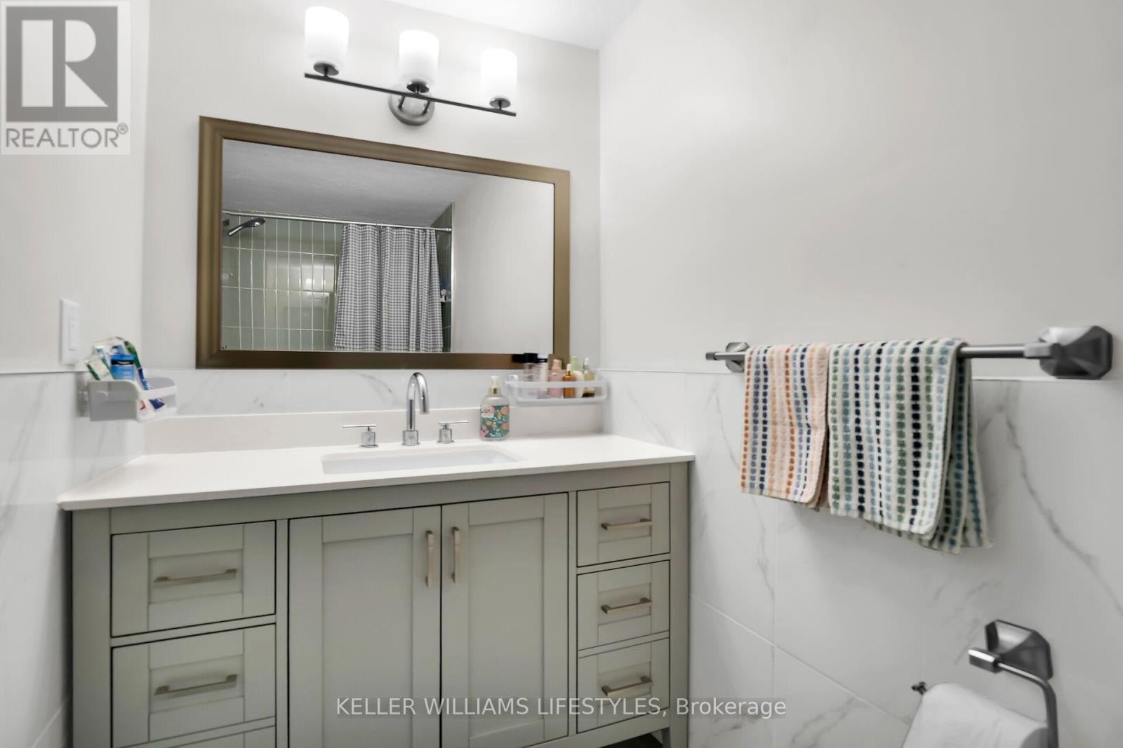 43 FINSBURY CRESCENT - 25