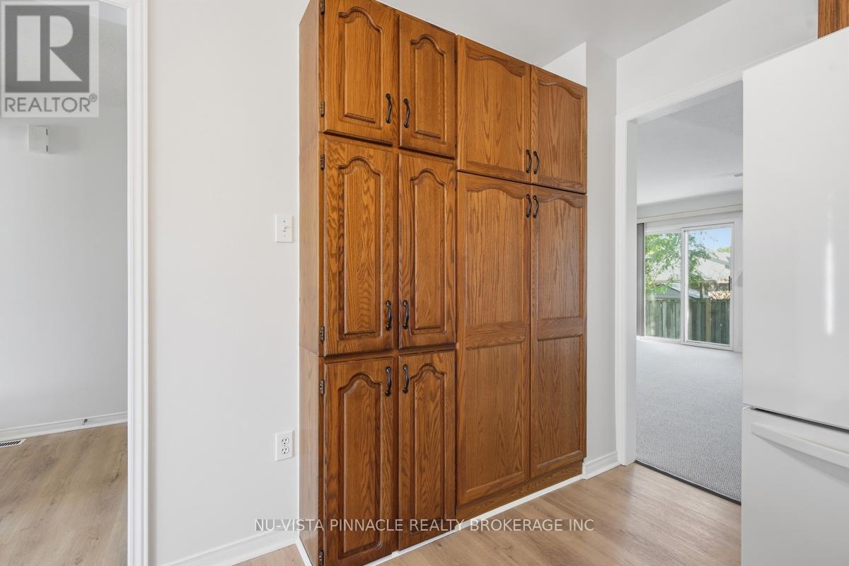 #13 825 SHELBORNE STREET - 16