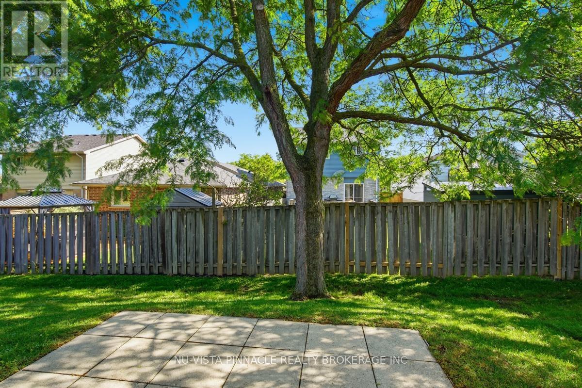 #13 825 SHELBORNE STREET - 47