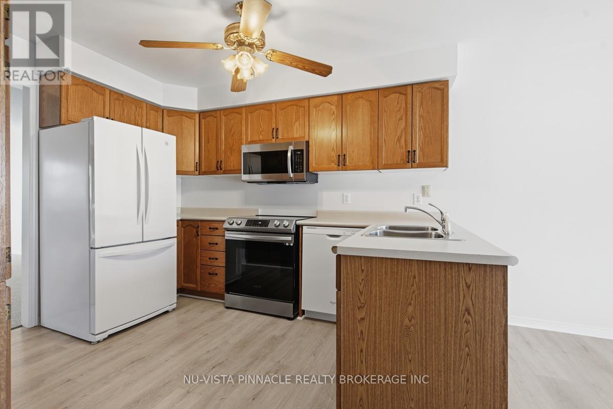 #13 825 SHELBORNE STREET - 9