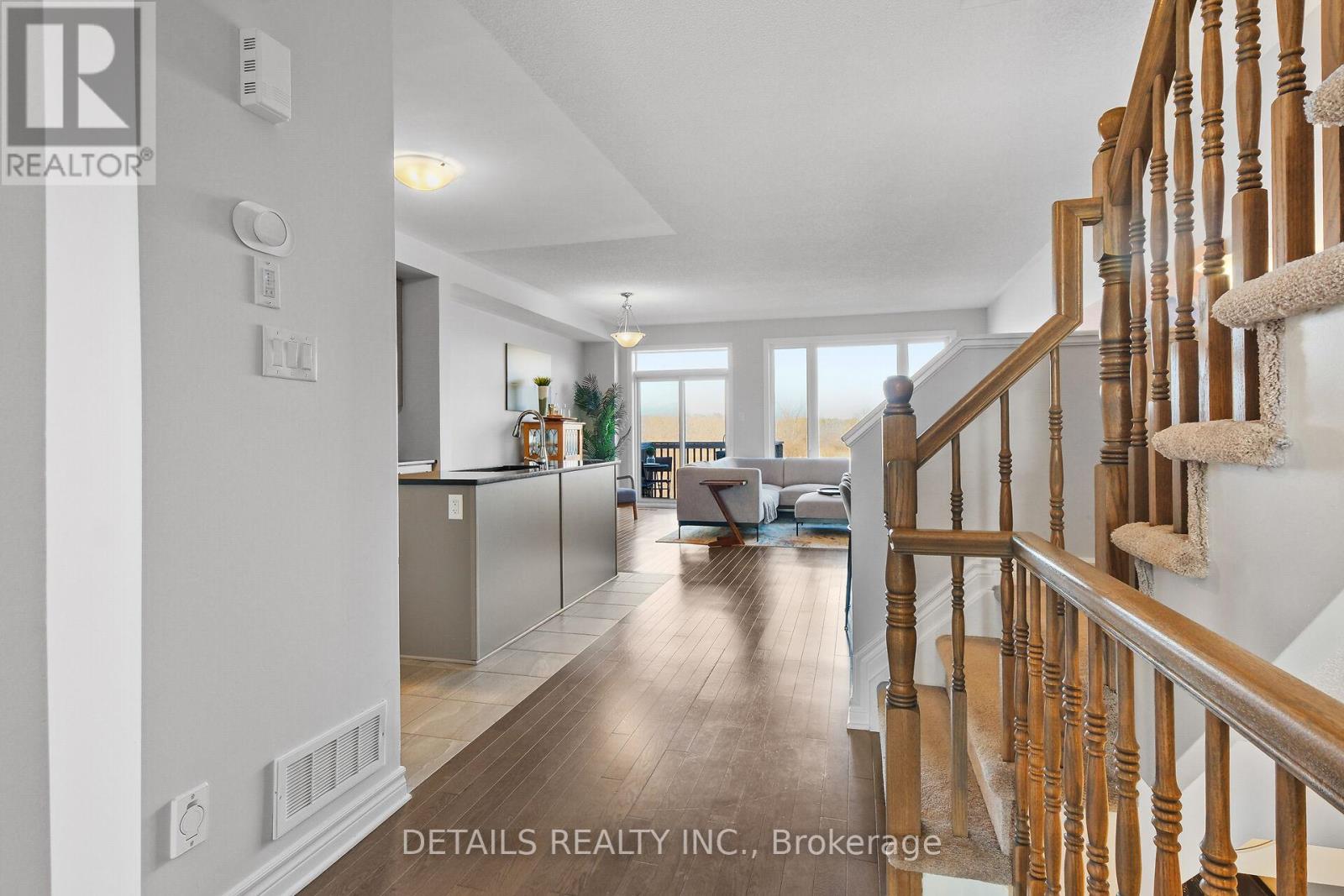 3 Bed, 4 Bath House for Sale in Ottawa – 756 DEARBORN PRIVATE, Ottawa – MLS# X13465310 - Image 8