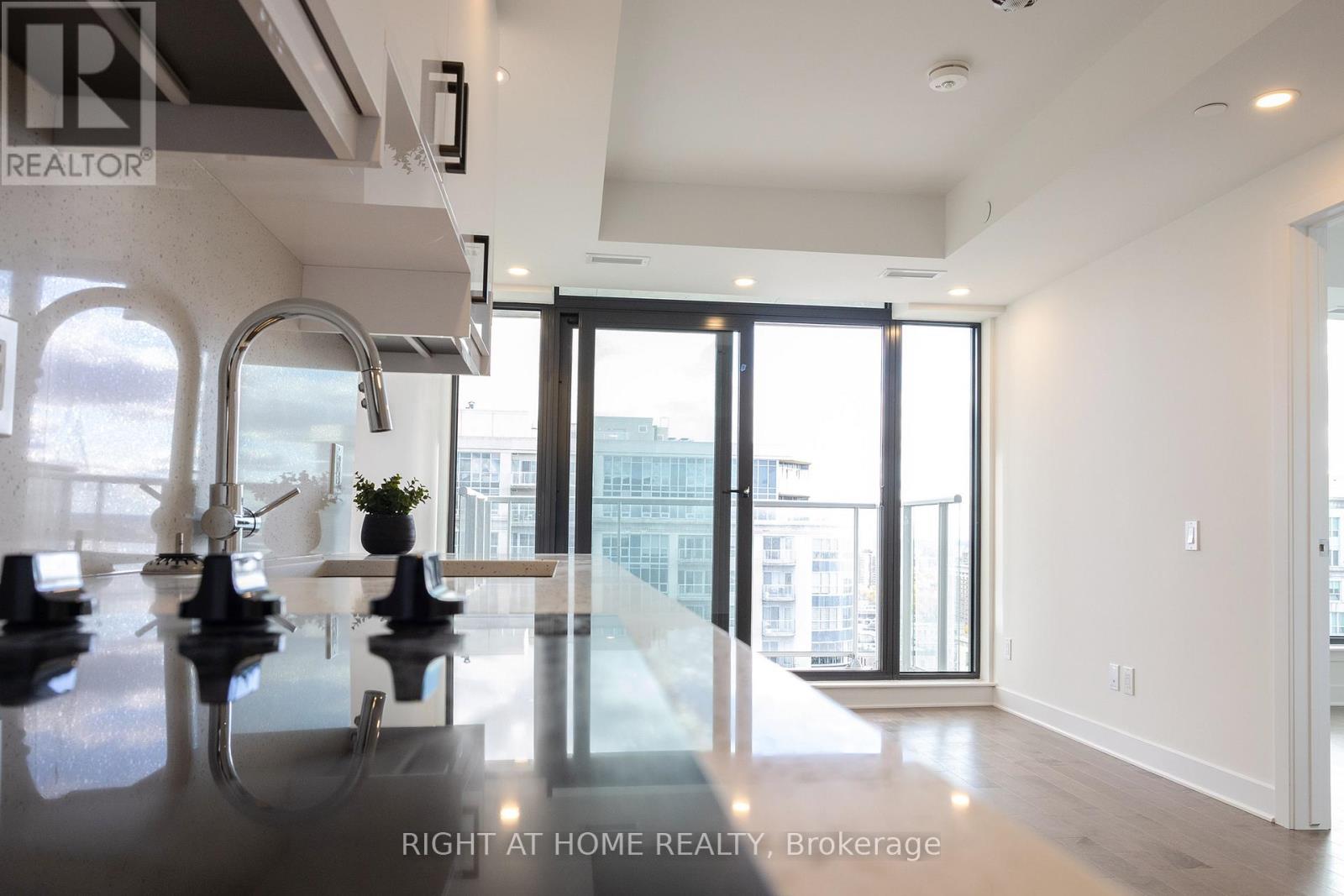 #2508 180 GEORGE STREET - 18