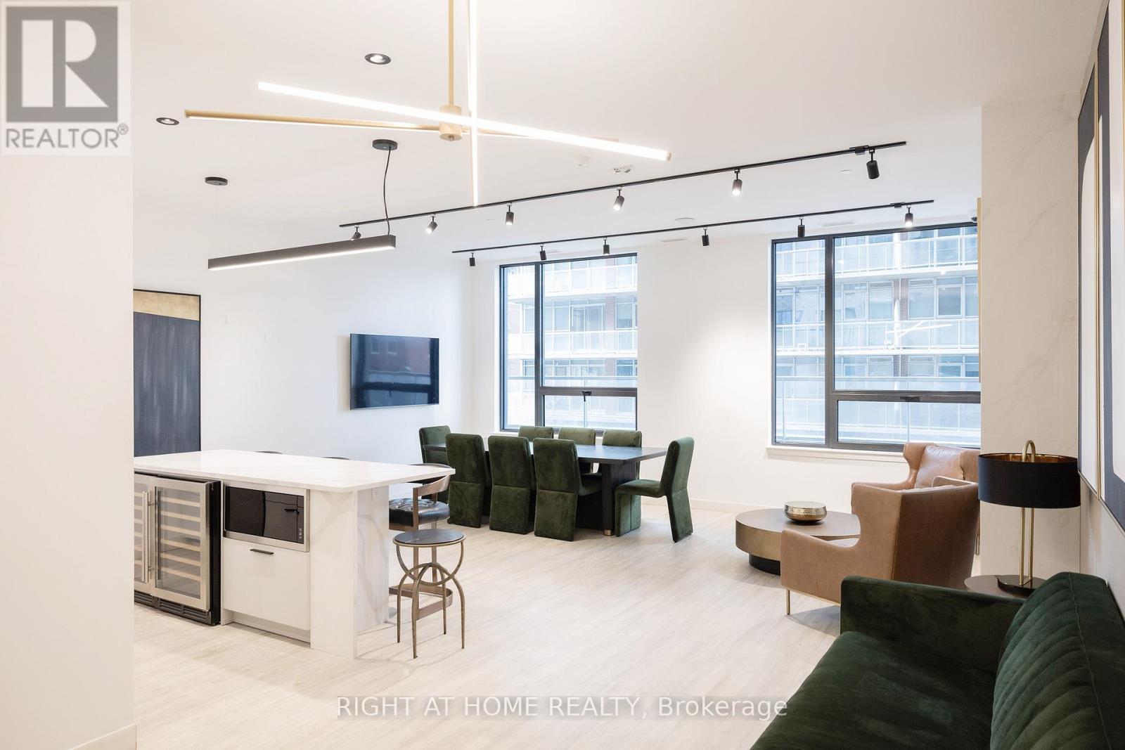 #2508 180 GEORGE STREET - 20