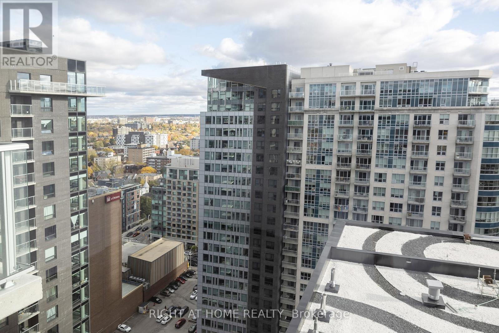 #2508 180 GEORGE STREET - 35